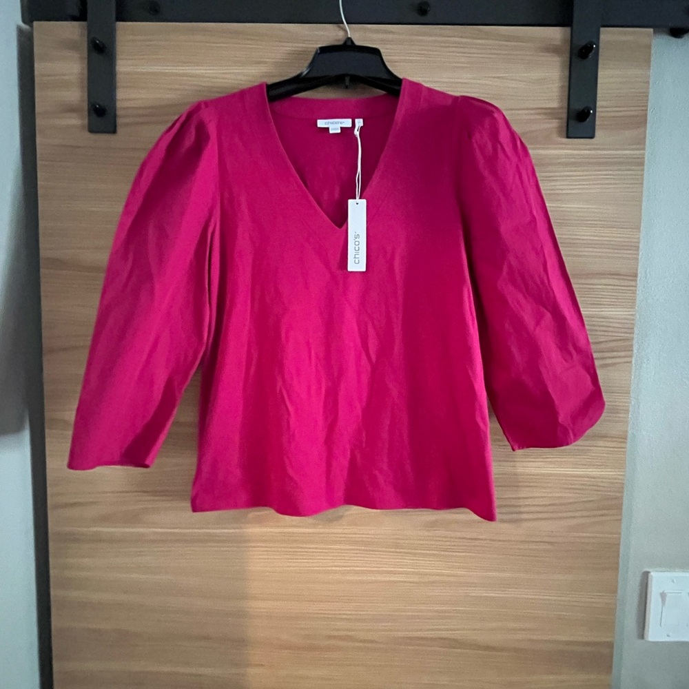 CHICO’S very cherry pink 3/4 puff sleeve knit top. Size 1, NWT never worn!